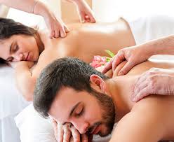 couple massage in Delhi